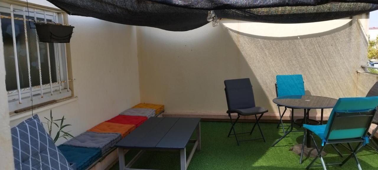 גרואיסאן Joli Appartement Avec Grande Et Belle Terrasse, Au Pied De La Plage Du Grazel! מראה חיצוני תמונה